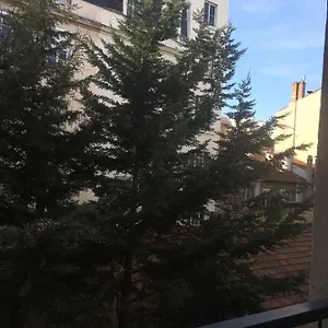  Séjour chez l'habitant Le Vendome - Shared France